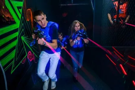 Tippek a játék laser tag cosmozar - klubokban játszik laser tag q-zar