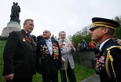 Як відзначають свято в різних країнах світу суспільство світ (різних) Як відзначають свято в різних країнах світу суспільство світ