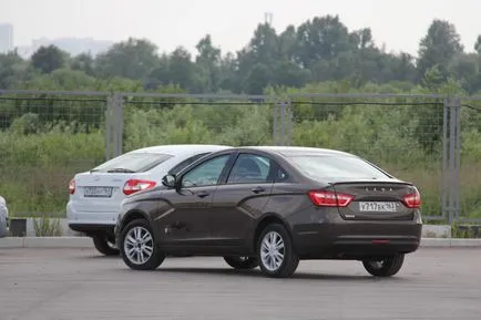 Тест Lada Веста - Lada Грант liftbek красива игра