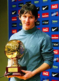 16 Date despre Lionel Messi la cariera deceniu de un copil în „Barcelona“ sportul de fotbal