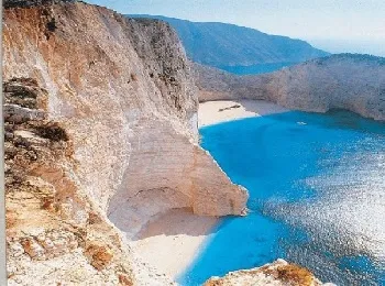 Navagio Bay (Zakynthos), hogyan lehet eljutni oda, kirándulások árát, leírását