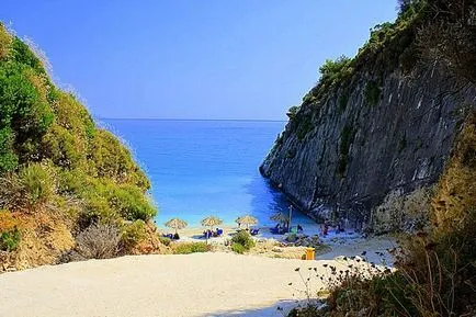 Navagio Bay (Zakynthos), hogyan lehet eljutni oda, kirándulások árát, leírását