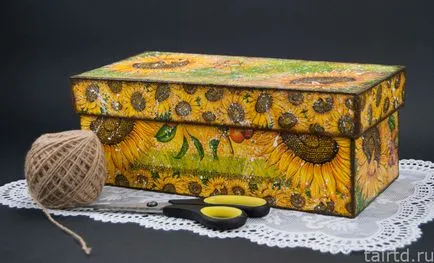 Декупаж картонної коробки з-під взуття
