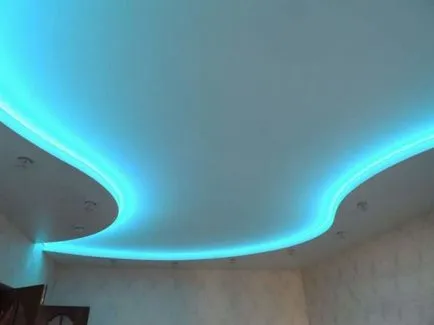 Duplex тавани от гипсокартон с осветление