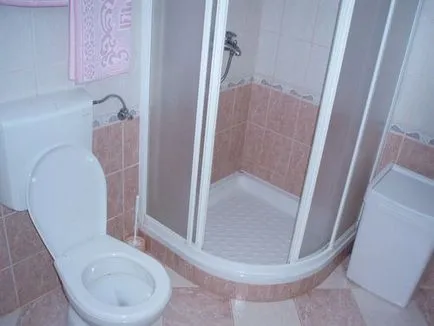 Zuhany belsejében kis fürdőszoba Hruscsov - fénykép lehetőségek