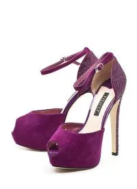 лилави обувки