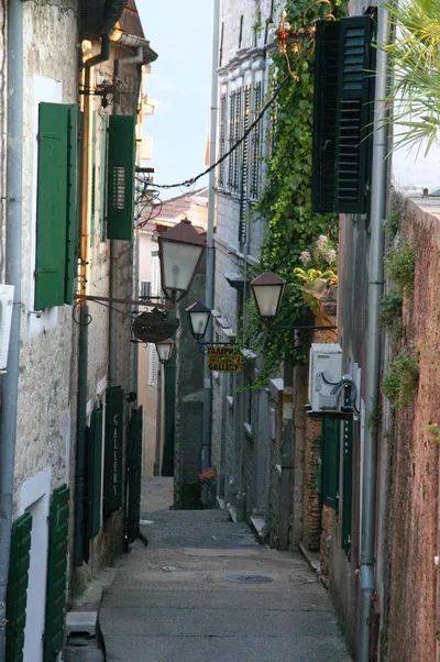 Herceg Novi (Herceg Novi), ellenőrzésünk látnivalók, strandok, árak