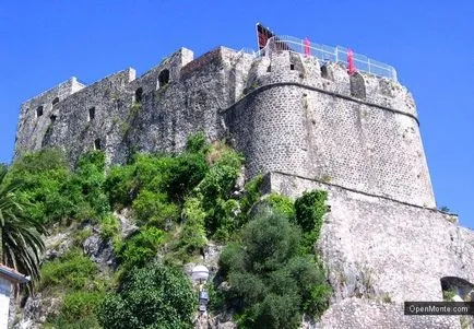 Herceg Novi (Herceg Novi), în fotografii și videoclipuri Muntenegru