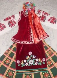 Український народний костюм