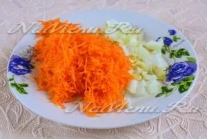 Тушкована капуста з ковбасою, рецепт з фото крок за кроком (чорний перець) Тушкована капуста з ковбасою, рецепт з фото крок за кроком