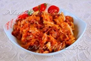 Тушкована капуста з ковбасою, рецепт з фото крок за кроком (морквина) Тушкована капуста з ковбасою, рецепт з фото крок за кроком