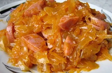 Тушкована капуста з ковбасою і картоплею рецепт фото (рецепт) Тушкована капуста з ковбасою і картоплею рецепт фото