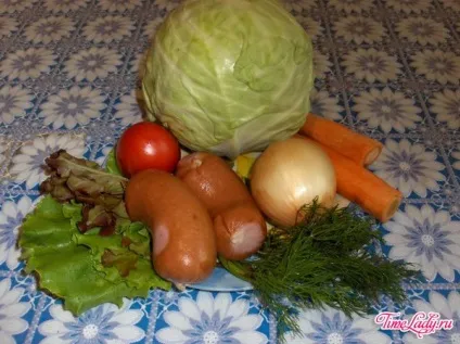 Тушкована капуста з ковбасою