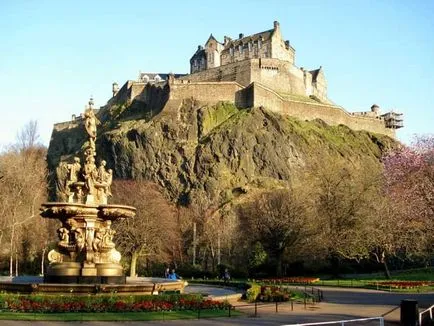 Edinburgh város és a fő látnivalók a leírások és fényképek