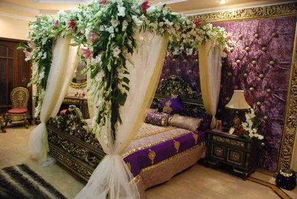 Интериор на спалня за младоженци