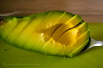 Cum se curata rapid si se taie avocado, mâncarea dreapta