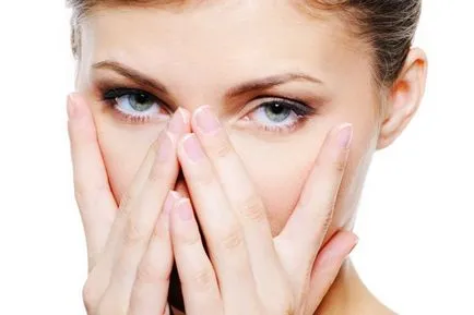 Hogyan lehet gyorsan eltávolítani a duzzanat az arc az okok, kezelés, eszközök