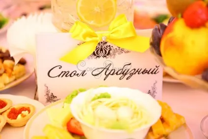 Прикраса весільних столів