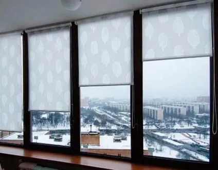 Установка рулонних штор на пластикові вікна своїми руками, відео по кріпленню і монтажу (пластикові) Установка рулонних штор на пластикові вікна своїми руками, відео по кріпленню і монтажу
