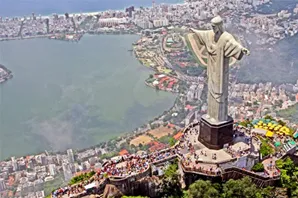 Как наричате скулптура извисяващ се над Рио де Жанейро, тя е основана през коя година