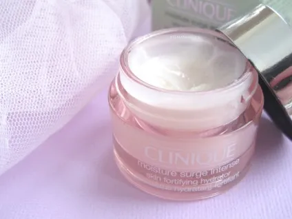 Зволожуючий крем - clinique moisture surge intense, a l i n d i a r y (CLINIQUE Moisture Surge Intense) Зволожуючий крем - clinique moisture surge intense, a l i n d i a r y