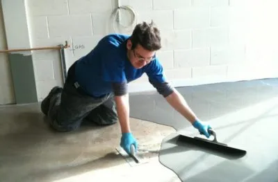 Hogyan kell kitölteni polimer önterülő padló - Végigjátszás, javítási saját kezébe