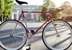 Ca o frână pe bicicleta derapajul pe Fix gir fiksed