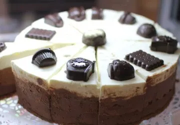 Как да се украсяват торта с бонбони, карамел, шоколад