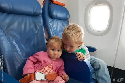 Cum de a dormi în avion