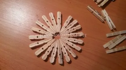 Nos fából clothespins