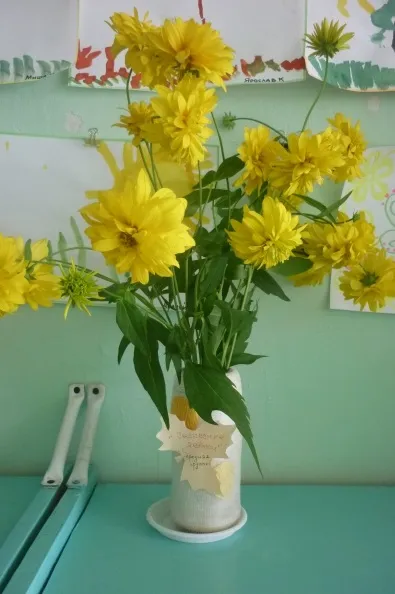 Виставка осінніх букетів і композицій «королівство квітів»
