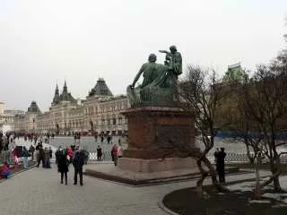 Червона площа (Пам'ятник Мініну та Пожарському) Червона площа