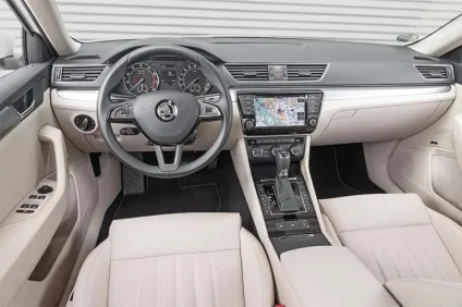 Volkswagen passat vs skoda superb - чи є різниця