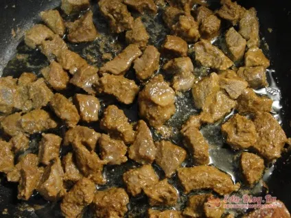 Смачне тушковане м'ясо з підливою рецепт з фото