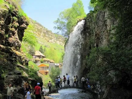 Мед Водопади в Кисловодск, Mount Ring