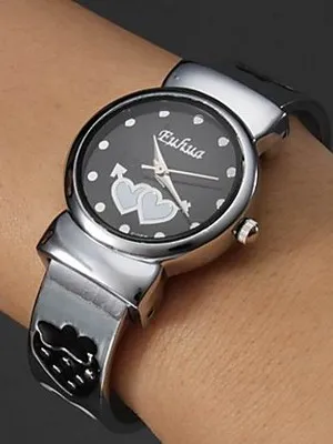 Дамски модни часовници и снимки, кое време е на мода стилен часовник
