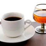 Pot să beau cafea înainte și după alcool - reguli de compatibilitate