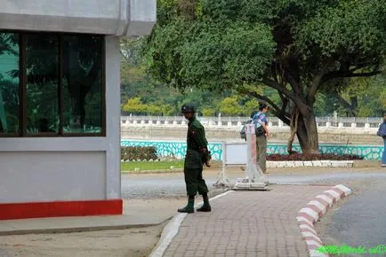 Myanmar Mandalay - orașul profeției lui Buddha