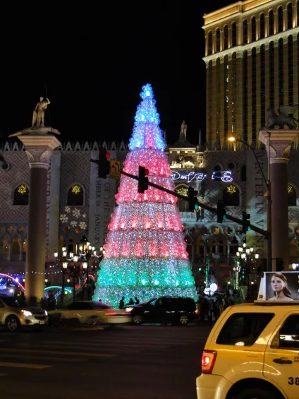 Все, що було в Вегасі (las vegas strip) Все, що було в Вегасі