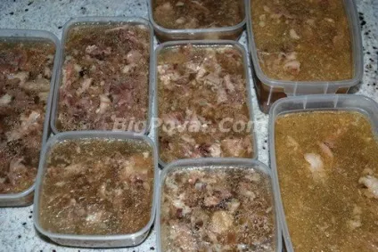 Холодець зі свинячої голови покроковий рецепт приготування з фото і поясненнями (холодець) Холодець зі свинячої голови покроковий рецепт приготування з фото і поясненнями