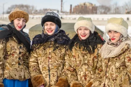 Хокей без кордонів спортсмениУкаіни і Китаю зіграли товариський матч на льоду прикордонної річки амур (амурський область) Хокей без кордонів спортсмениУкаіни і Китаю зіграли товариський матч на льоду прикордонної річки амур