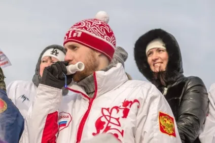 Хокей без кордонів спортсмениУкаіни і Китаю зіграли товариський матч на льоду прикордонної річки амур (кордонів) Хокей без кордонів спортсмениУкаіни і Китаю зіграли товариський матч на льоду прикордонної річки амур