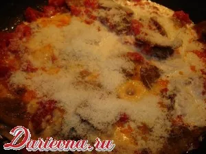 Паста з грибами та помідорами