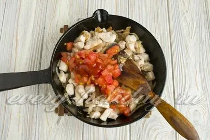 Pasta „Carbonara”, egy recept csirke és tejszínes