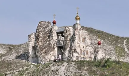 Cave Kostomarovskaya Szpasszkij kolostor, Kostomarovo