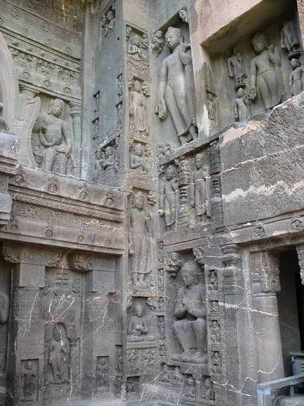 Пещерните храмове на Ajanta