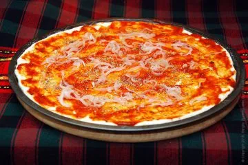 Пица с прошуто - проста рецепта за домашна пица с шунка
