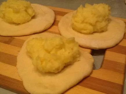Банички с картофи в една стъпка по стъпка рецепта multivarka