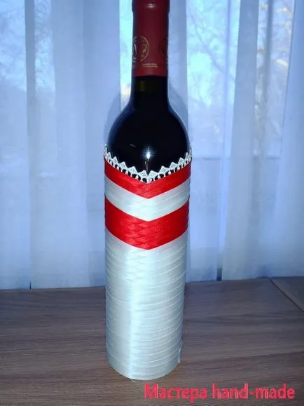 Prietena un cadou cu mâinile, decora o sticlă de vin - made mână-master