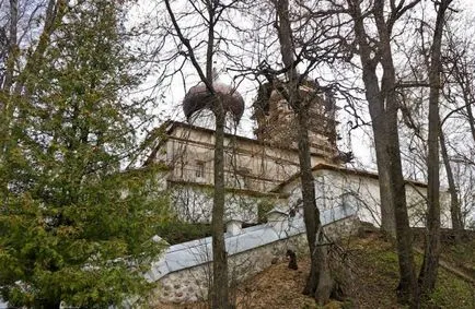 Puskin Hills közelében található, fotók